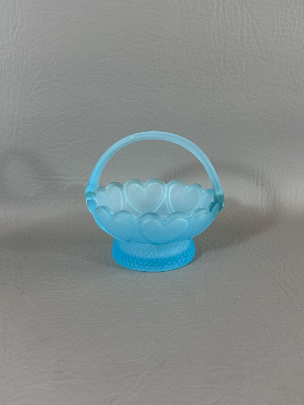 Vintage Frosted Blue Satin Glass Mini Basket Embossed Hearts Candy Dish Trinket - Picture 12 of 12